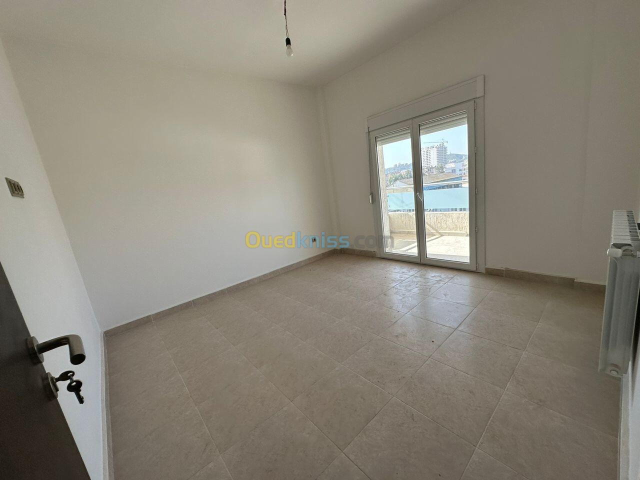 Location Appartement F4 Annaba Annaba