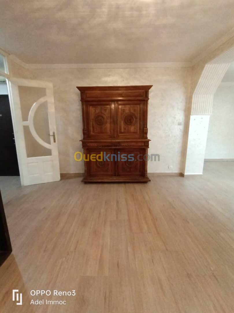 Location Appartement F4 Annaba Annaba