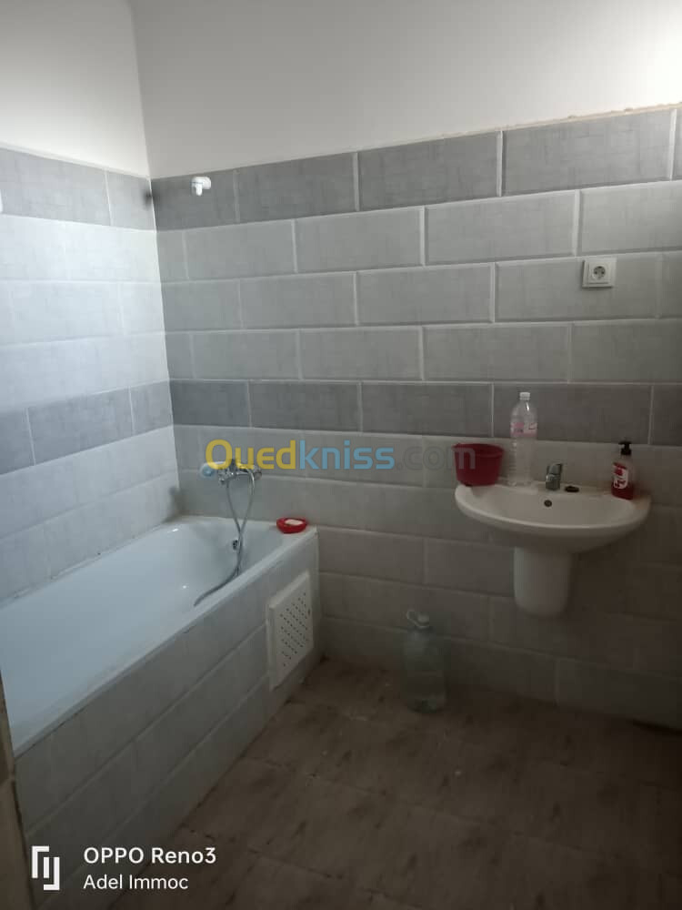 Location Appartement F4 Annaba Annaba