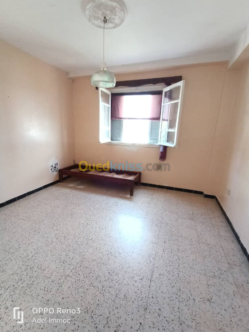 Location Appartement F4 Annaba Annaba