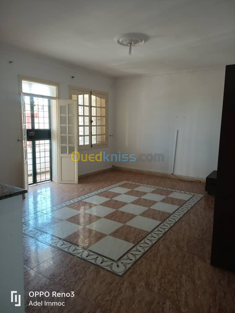 Location Appartement F4 Annaba Annaba