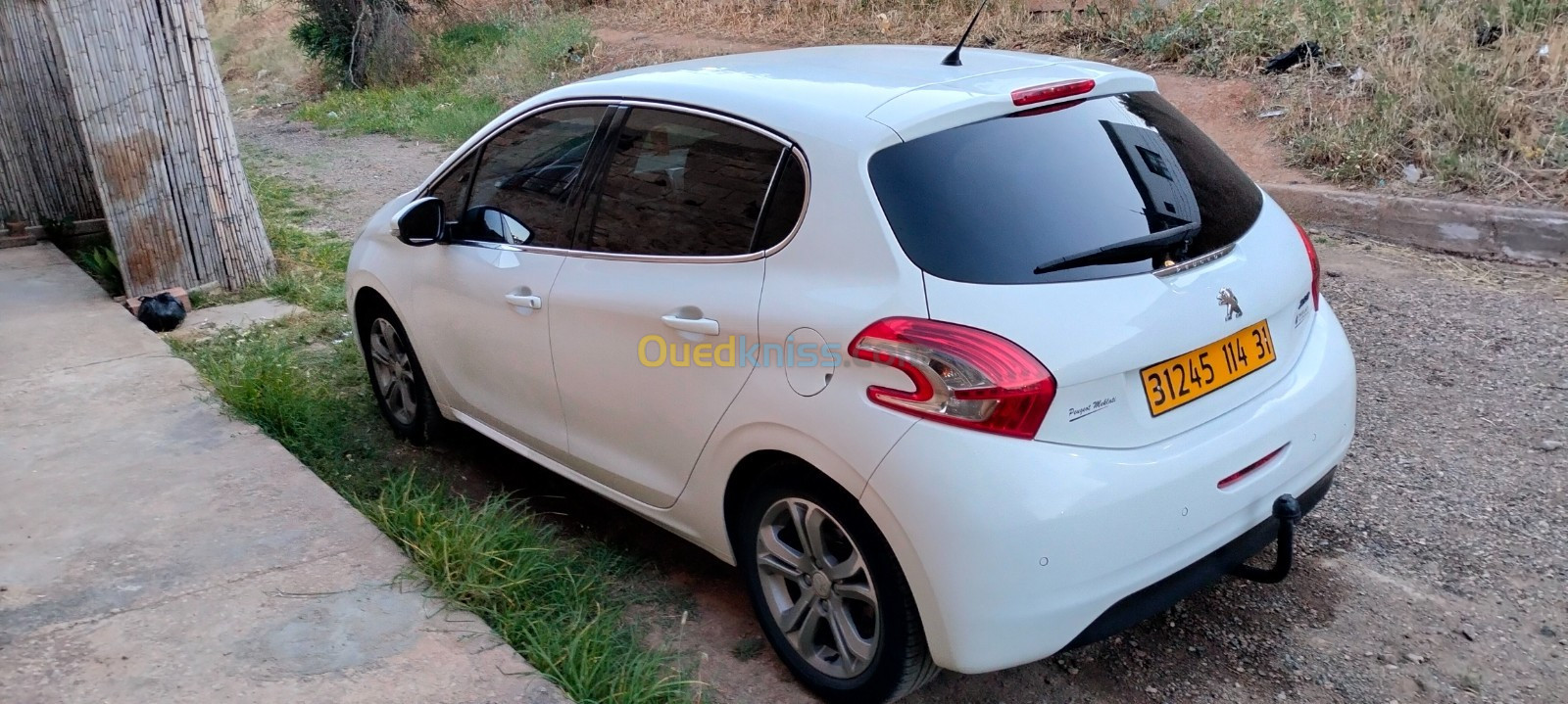 Peugeot 208 2014 Allure sans toit