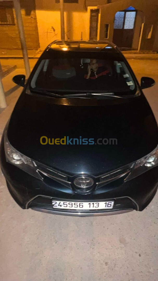 Toyota Auris 2013 Style