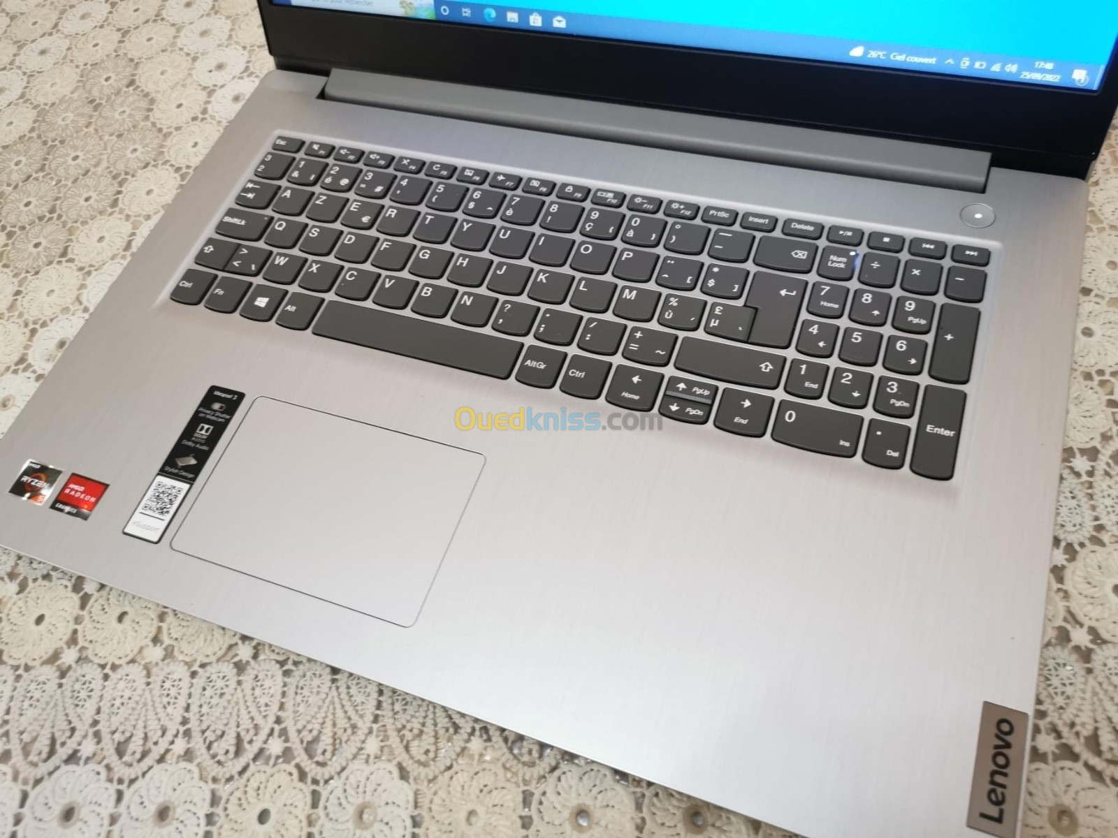 LENOVO IDEAPAD 3 171ML BON ÉTAT VENU DE FRANCE