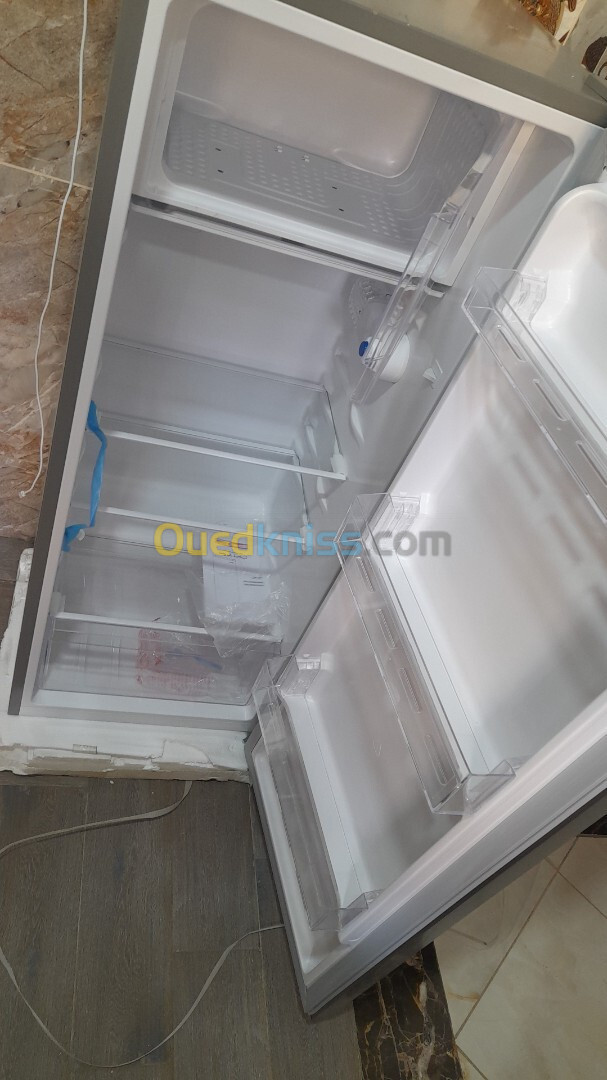 Magnifique Frigo utilisé 2 mois encore sous garantie