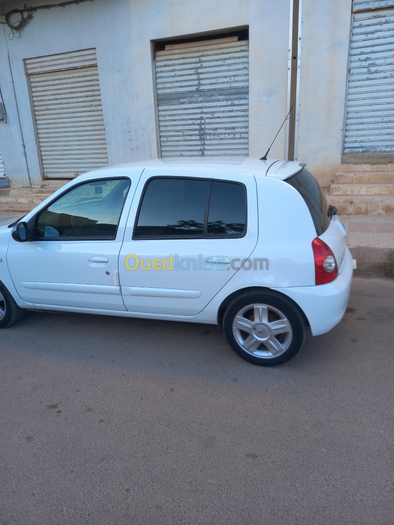 Renault Clio Campus 2015 City