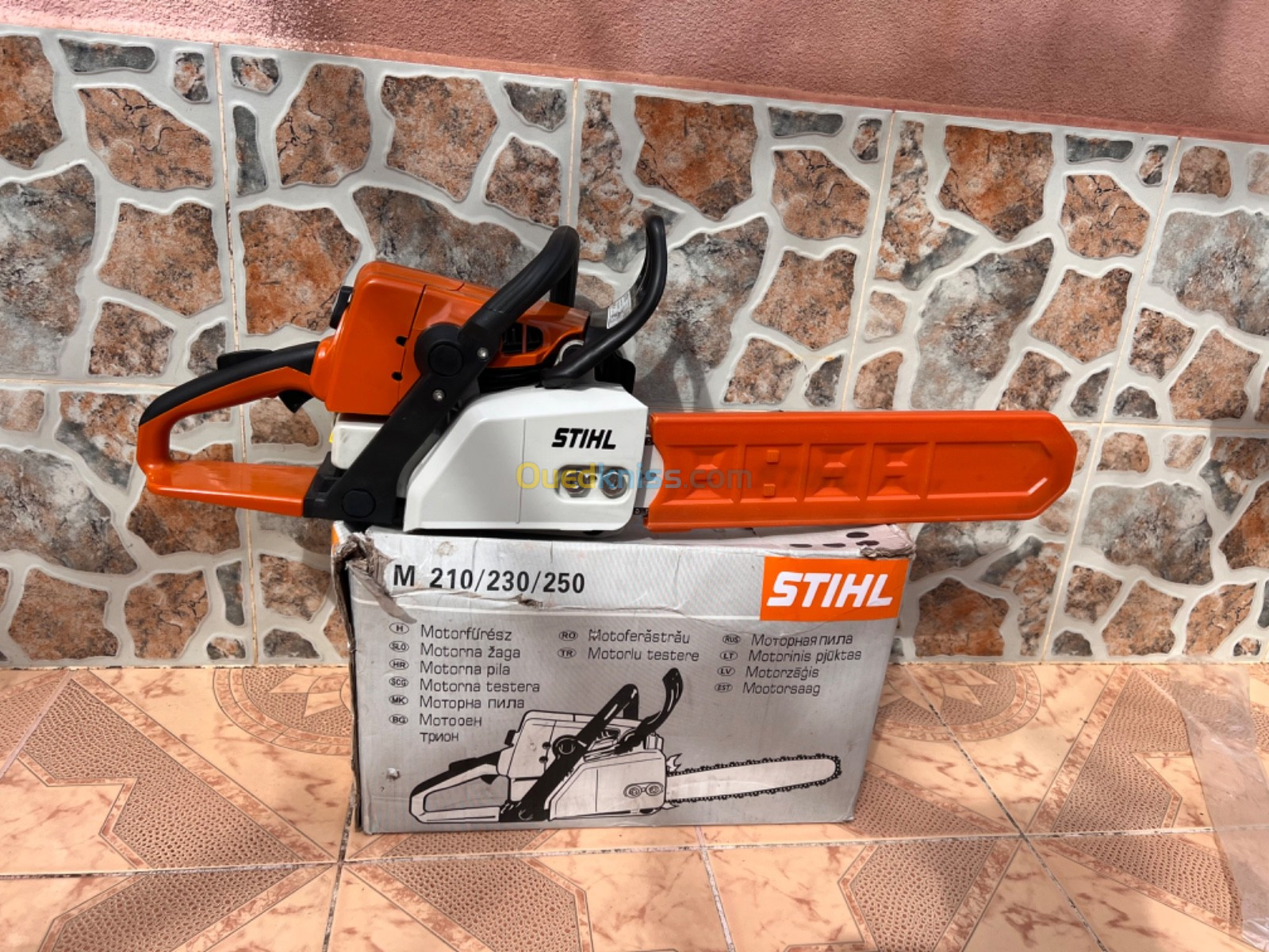 STIHL Ms 250 40Cm Jamais Utilisé Made In Germany Livraison Disponible 58 Wilaya Tel0781938636