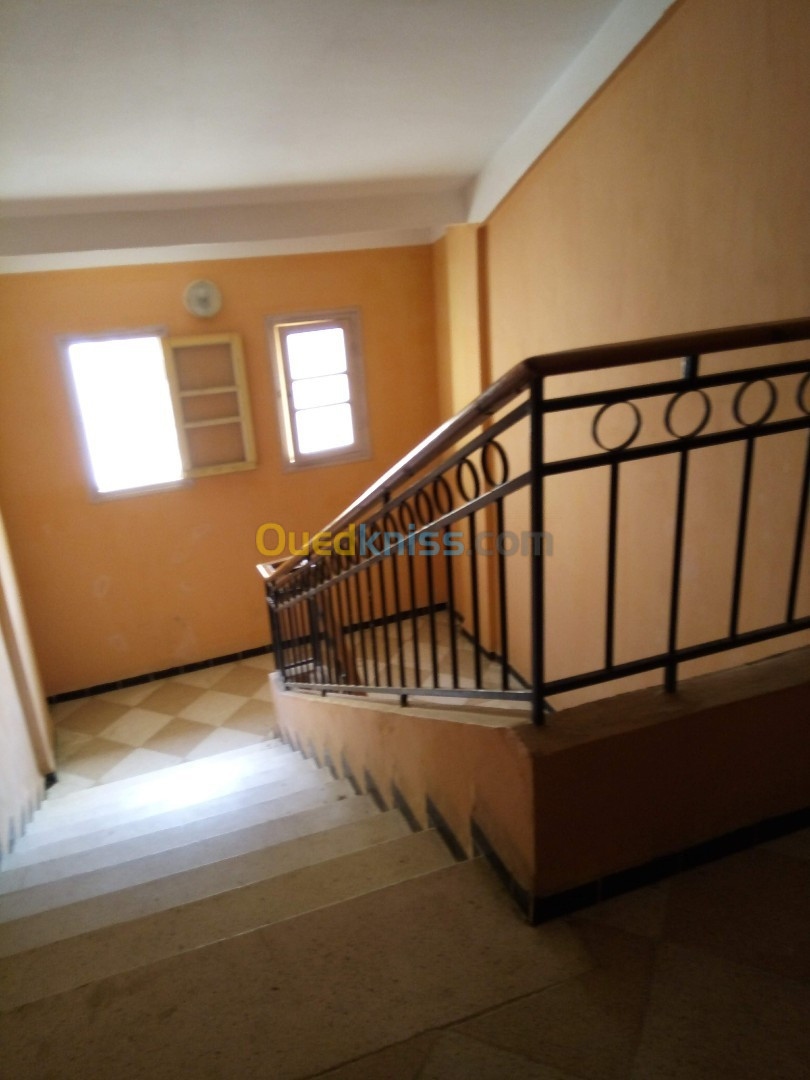 Vente Appartement F4 Tizi ouzou Azeffoun