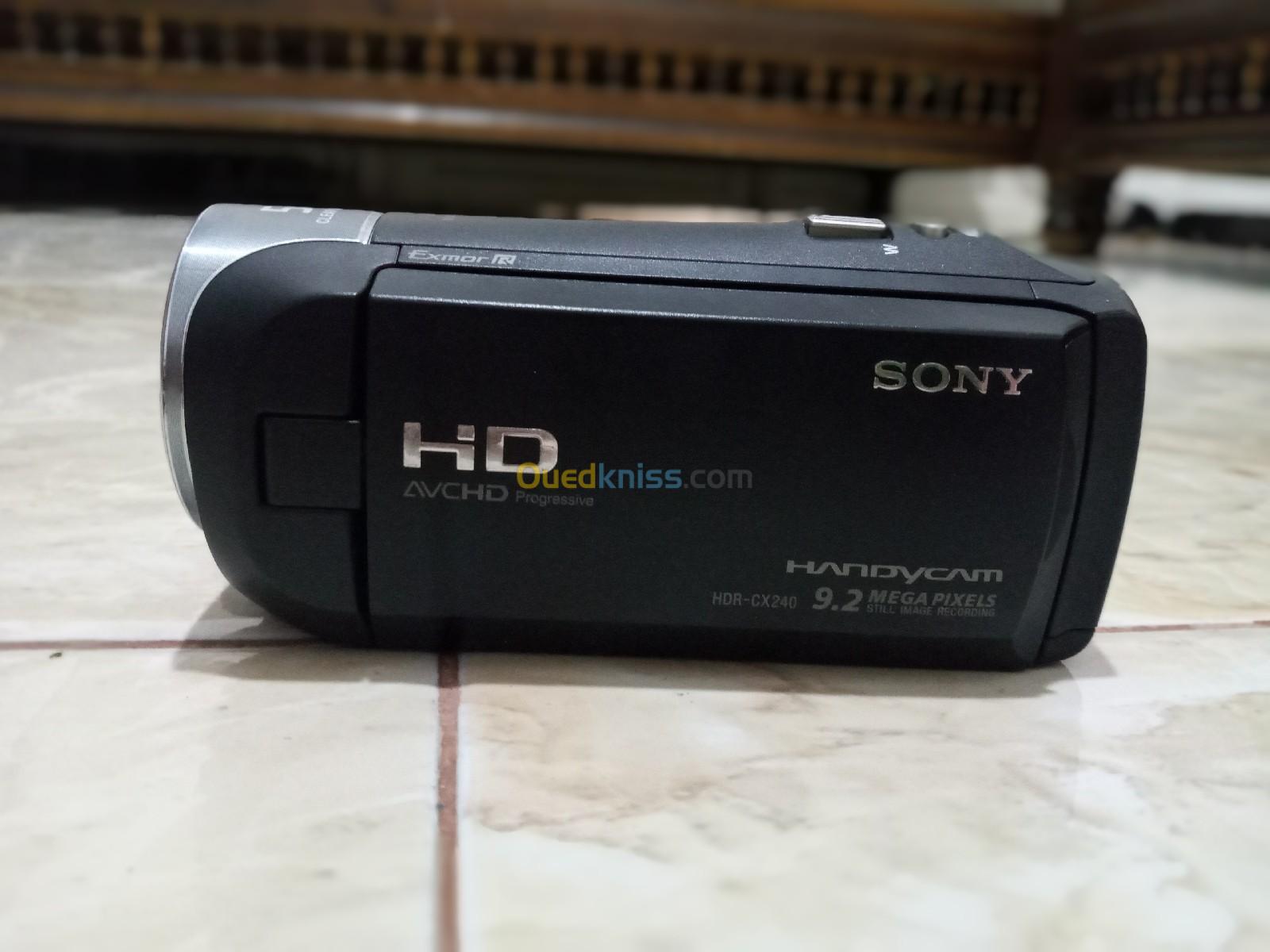 Camera SONY HDR-CX240E HANDYCAM