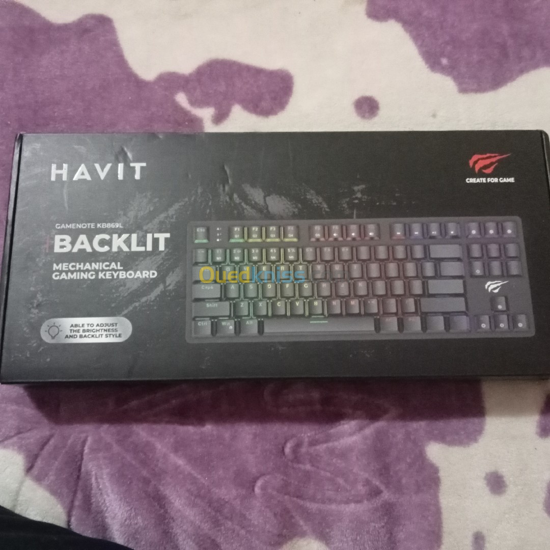 Clavier souris gamer très bonne état et bonne qualité 