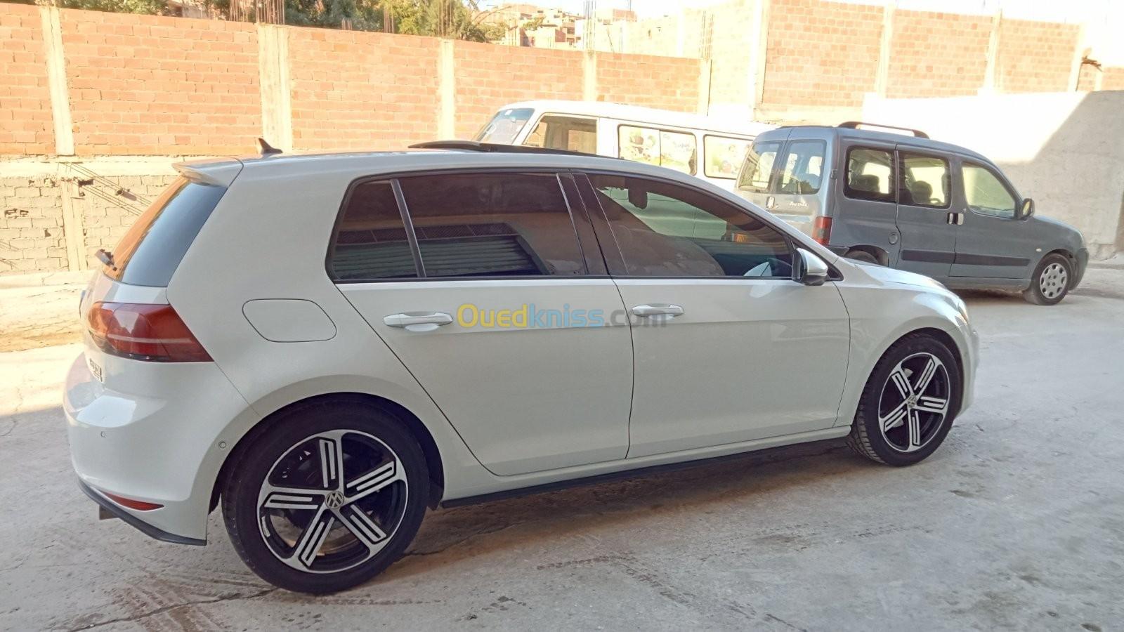 Volkswagen Golf 7 2013 Bleu montion