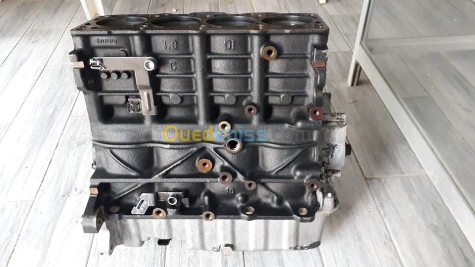 Bloc moteur std golf4 130ch 115ch