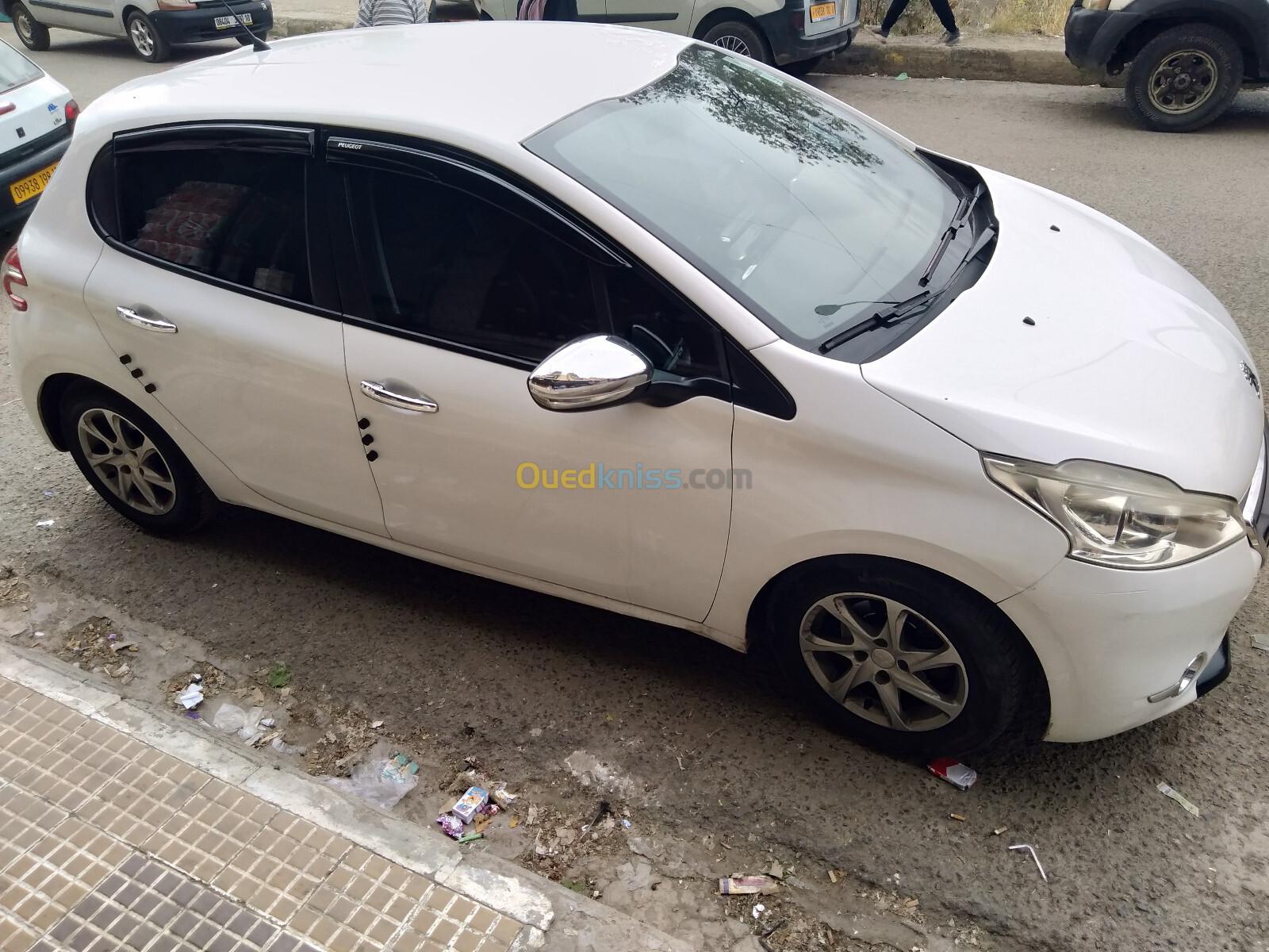 Peugeot 208 2015 208