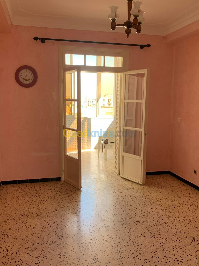 Location Appartement F4 Alger Bab ezzouar