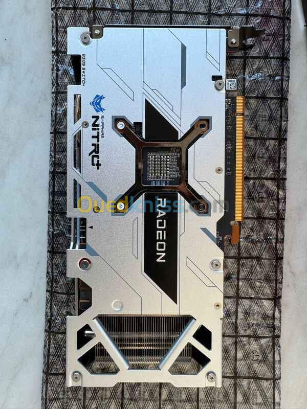 Sapphire RX 6600XT nitro + 