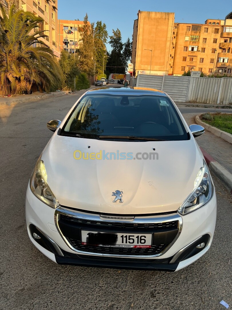 Peugeot 208 2015 Allure Facelift