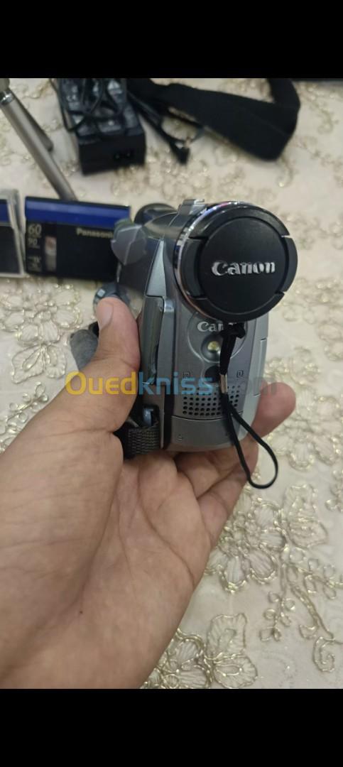 canon mv750i pour collection marche très bien avec 2 battrie et support et les cassetes et pouchette