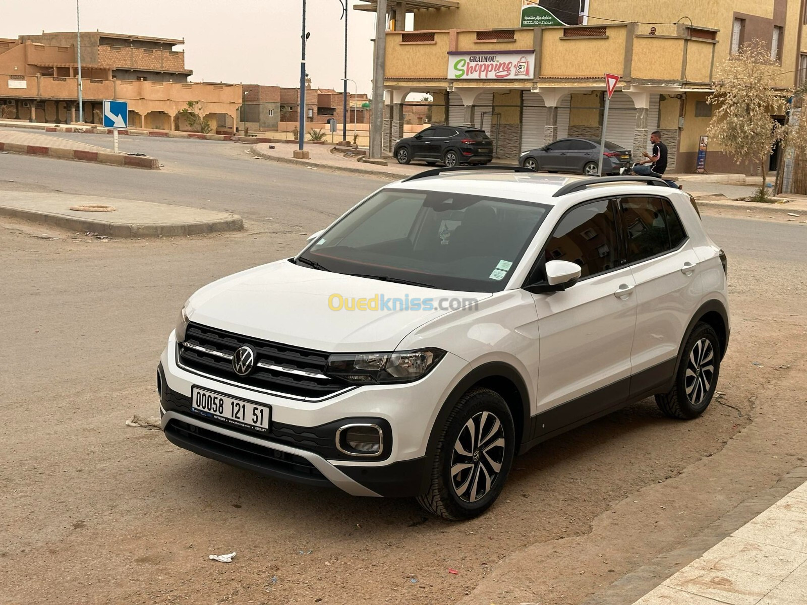 Volkswagen t cross 2021 active