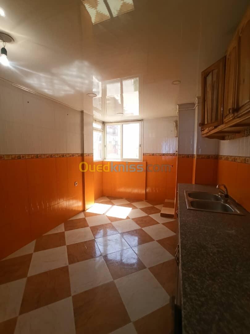 Location Appartement F3 Boumerdès Corso