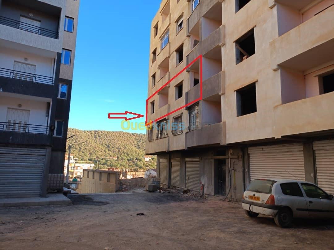 Vente Appartement F4 Tizi ouzou Boghni