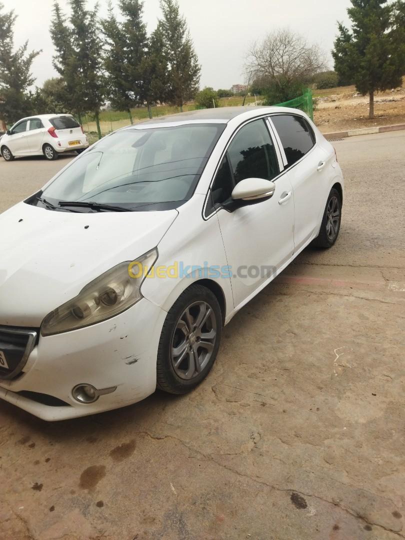 Peugeot 208 2015 Active