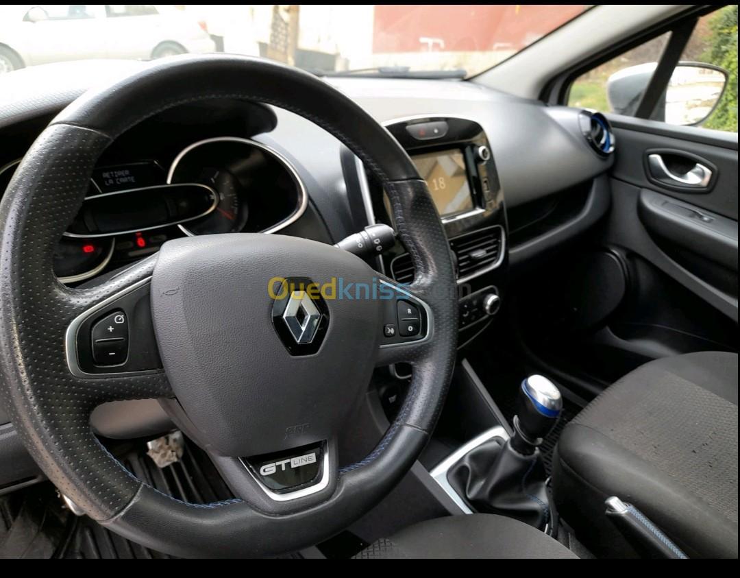 Used Renault Clio Review - 2005-2013 | What Car?