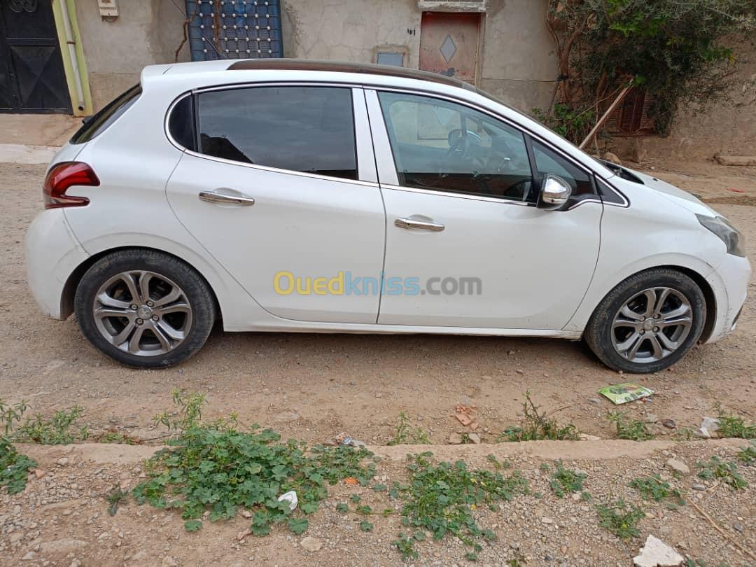 Peugeot 208 2015 Active Facelift