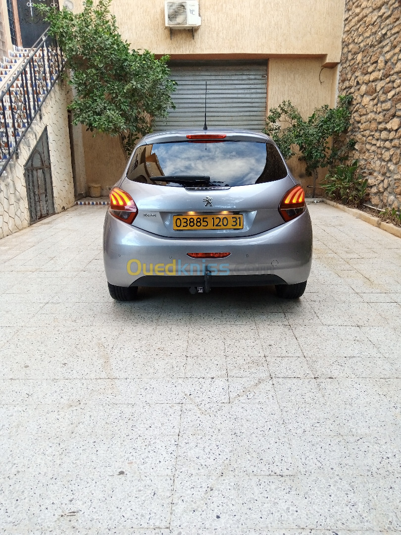 Peugeot 208 2020 Allure Facelift