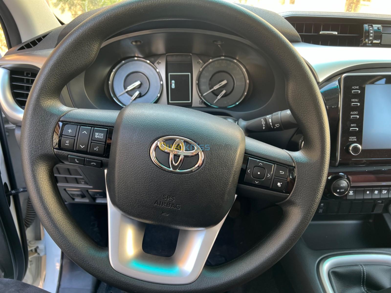 Toyota Hilux 2024 