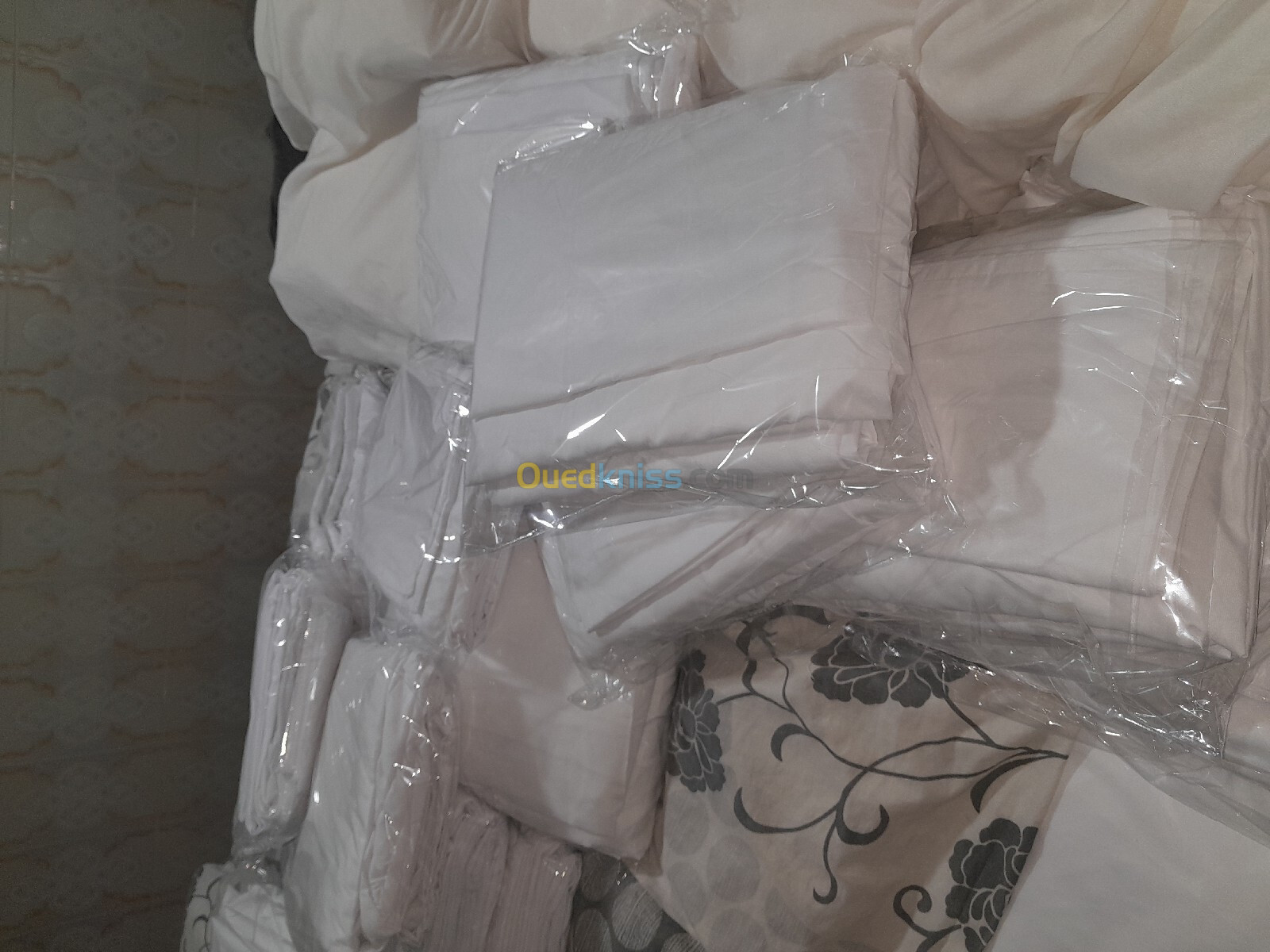 Draps blanches pour une place neuve 