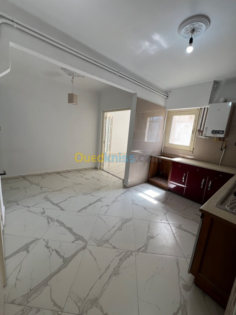 Location Appartement F4 Alger Hydra