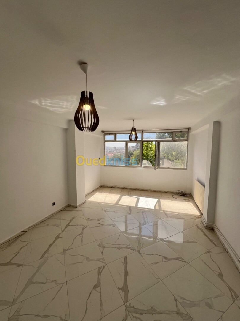 Location Appartement F4 Alger Hydra