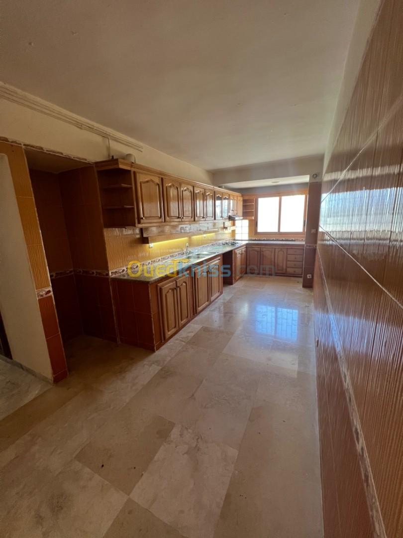 Location Appartement F4 Alger Kouba