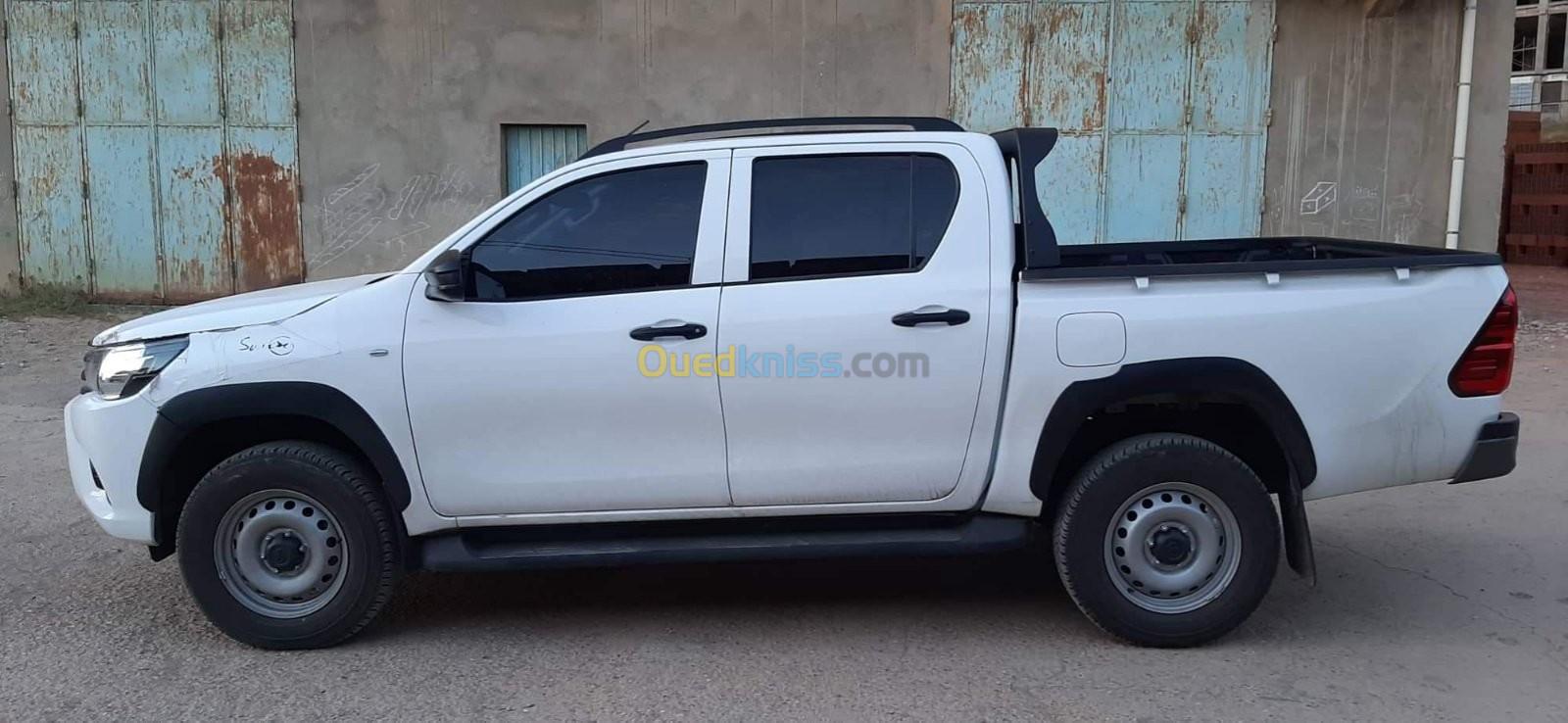 Toyota Hilux 2022 LEGEND DC 4x4