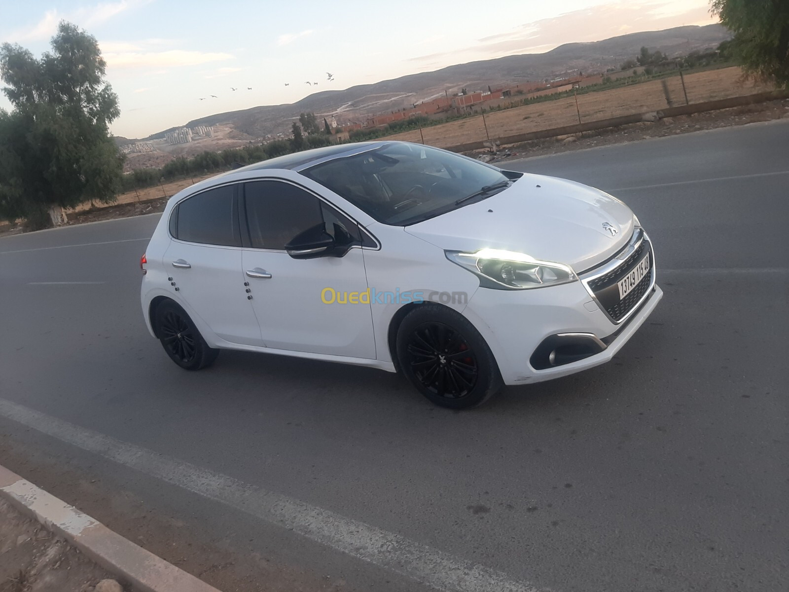 Peugeot 208 2015 Allure Facelift