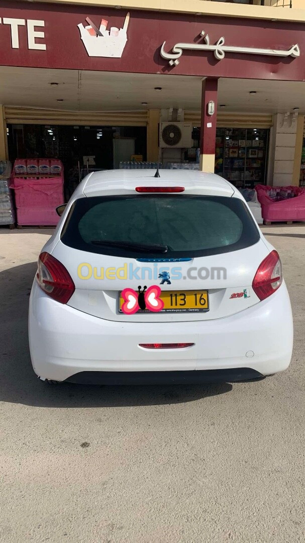 Peugeot 208 2013 