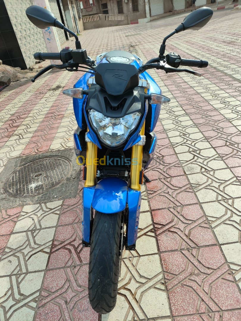 BMW G310r 