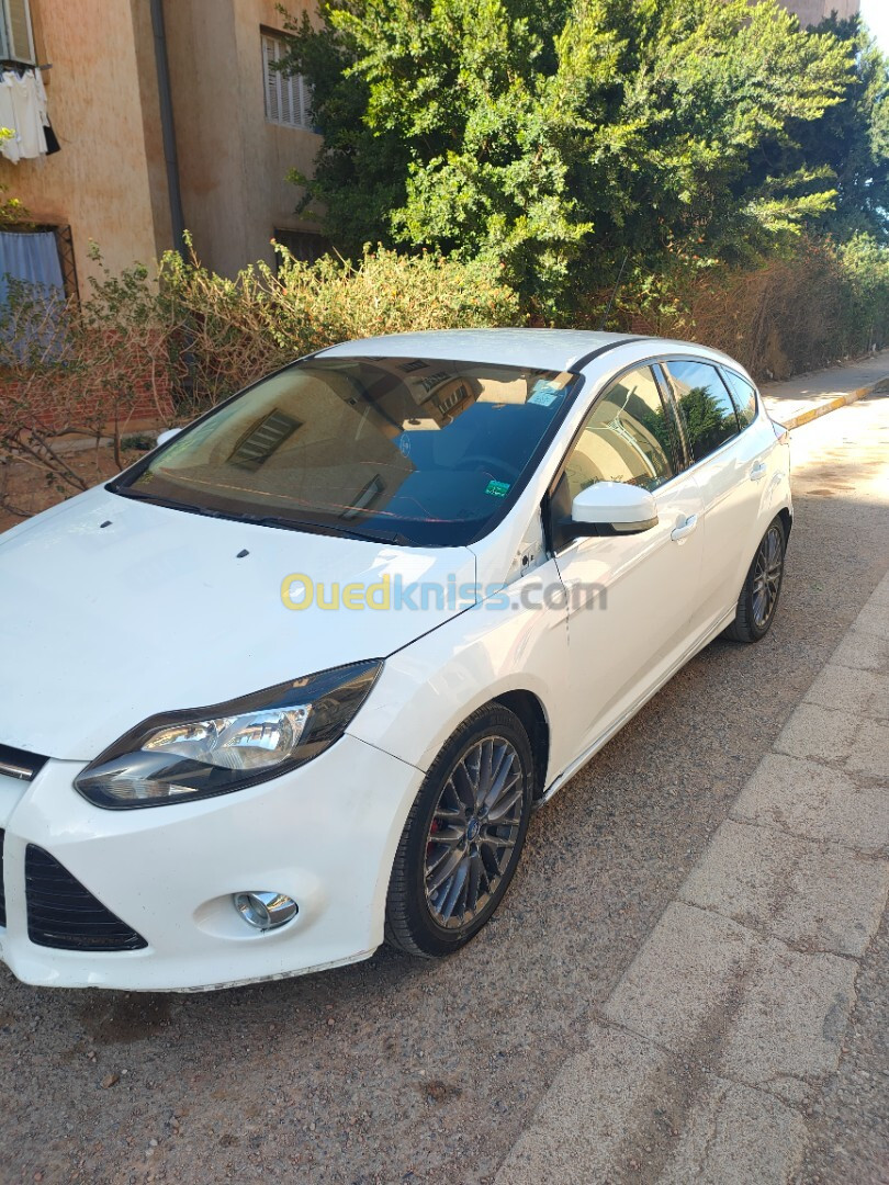 Ford Focus 5 portes 2012 Trend Sport