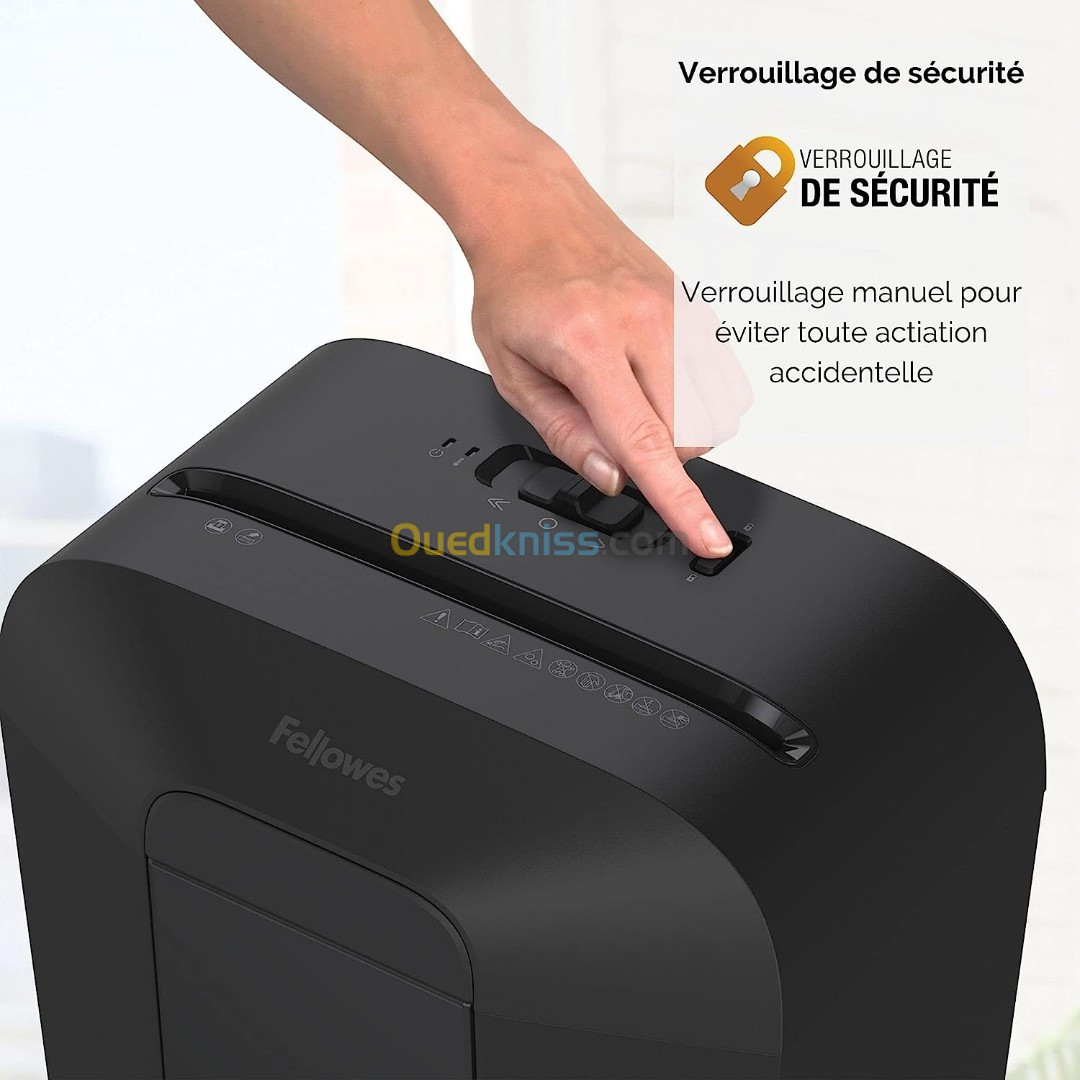 FELLOWES DESTRUCTEUR DE DOCUMENTS LX50 COUPE CROISÉE P4 - 17LITRE - AGRAFES - CARTES - TROMBONES