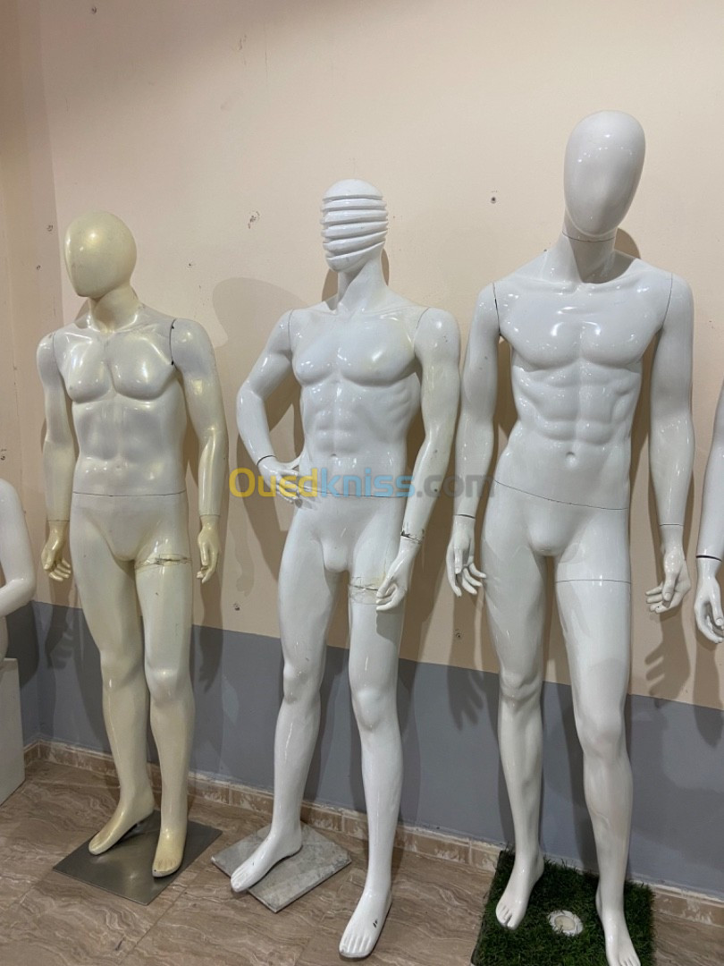 Mannequins homme à vendre.