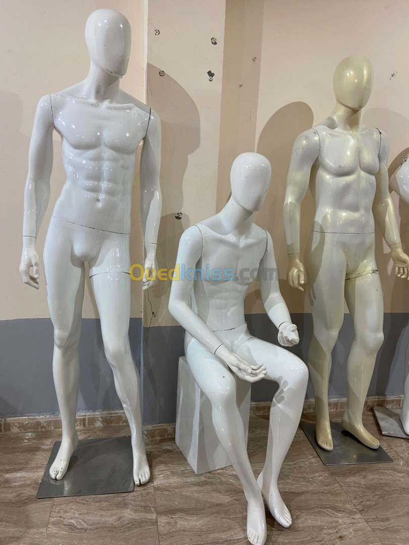 Mannequins homme à vendre.