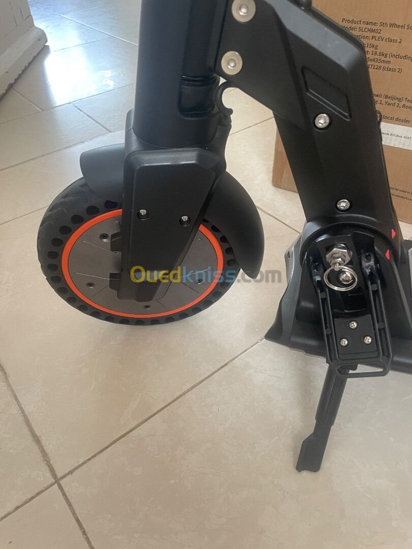 5TH WHEEL Electric Scooter M2 5TH 2024