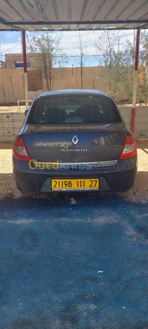 Renault سامبول 2011 