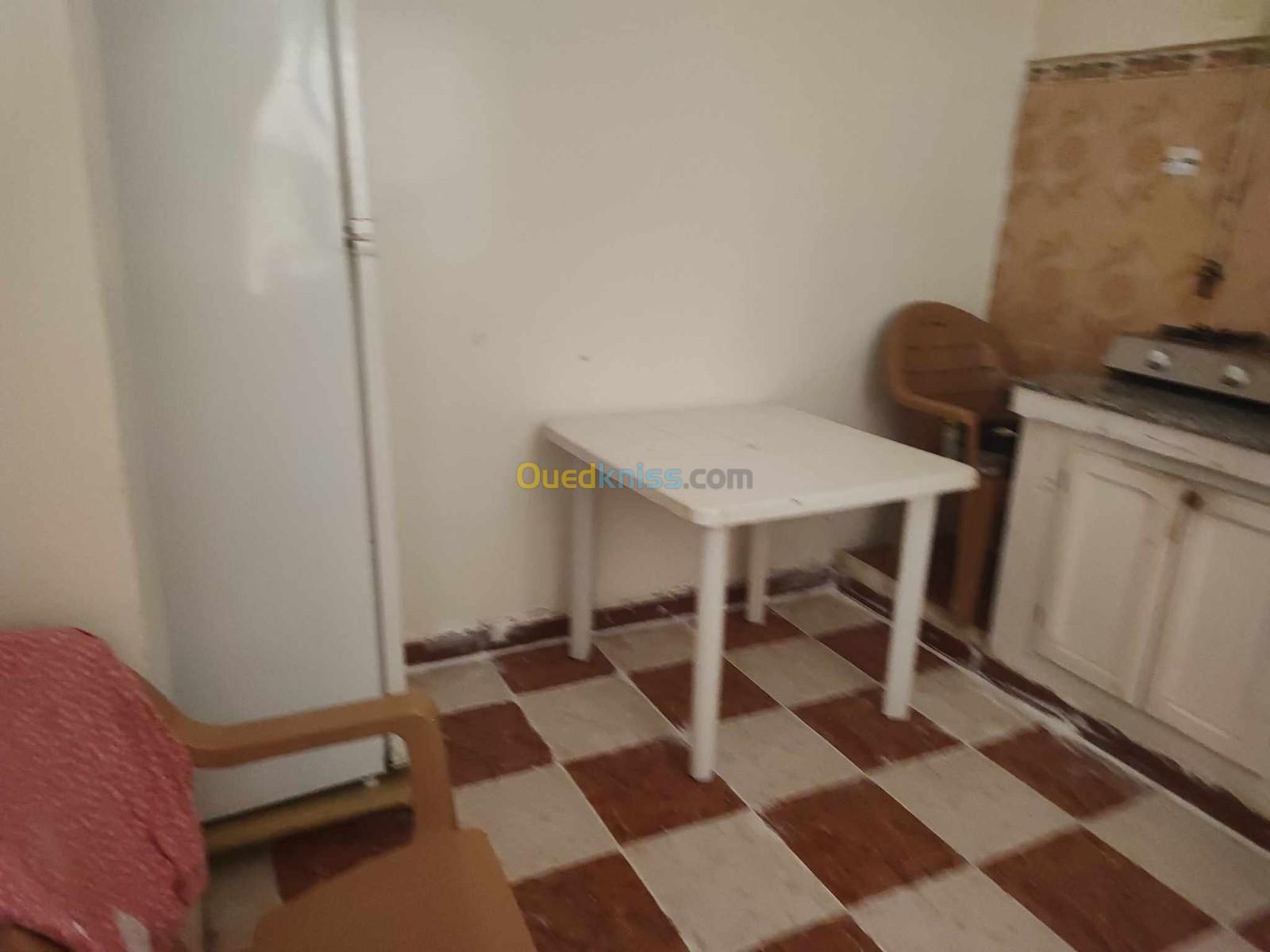 Location vacances Appartement F3 Mostaganem Khadra