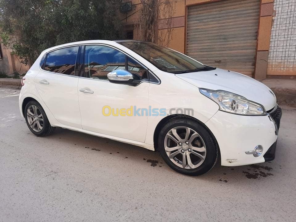 Peugeot 208 2014 Allure