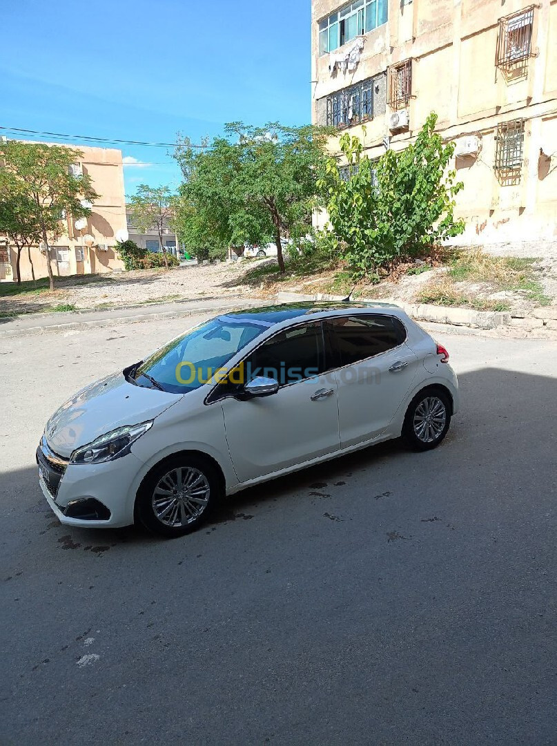 Peugeot 208 2020 Allure Facelift