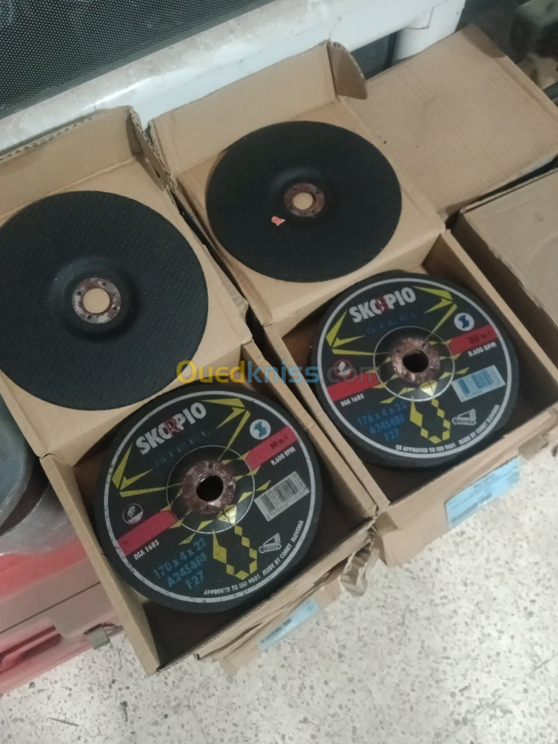 DISQUE A MEULER 180mm