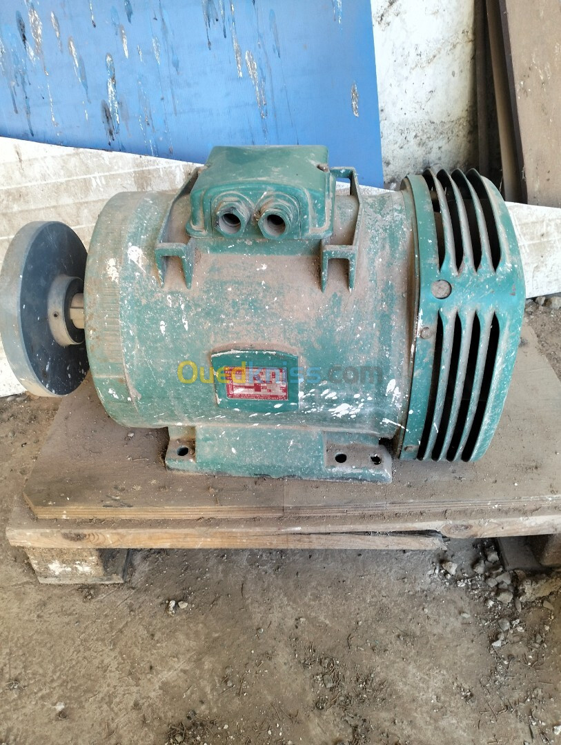 Vends moteur électrique 380v 15kw Leroy somer