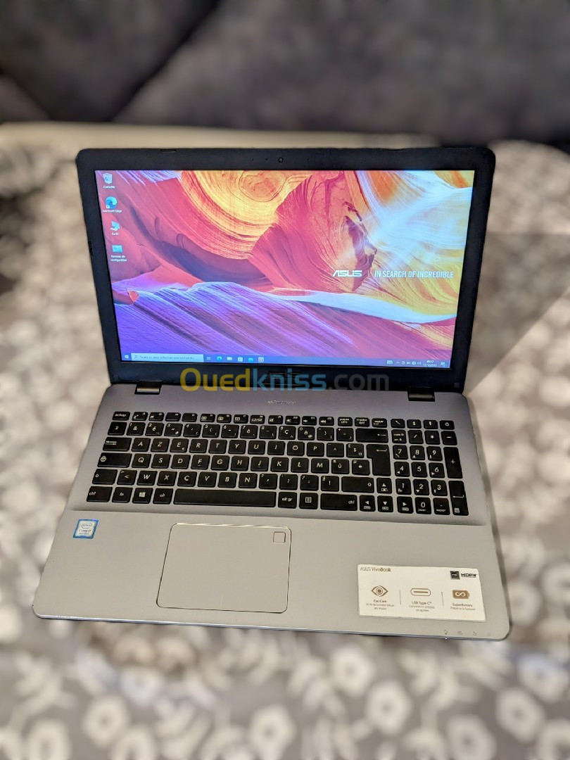 Asus Vivobook 15 i7 8th 8hb 250ssd 1tera hdd