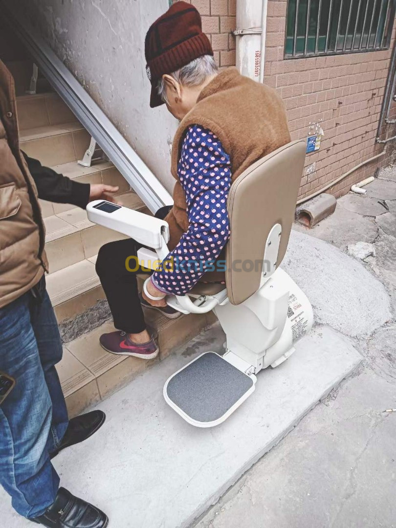 monte-escalier pour les personnes âgées ou les handicapés